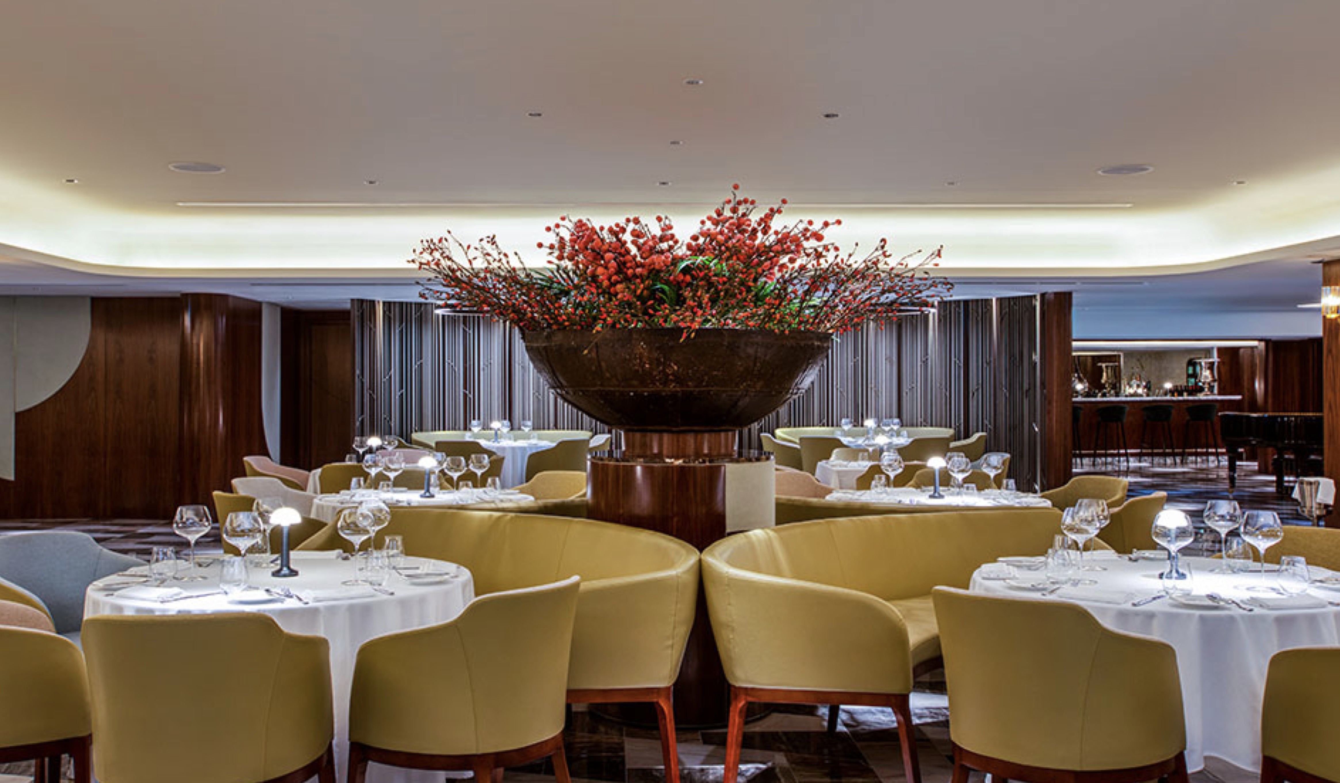 Queens Grill Restaurant and Bar, QE2
